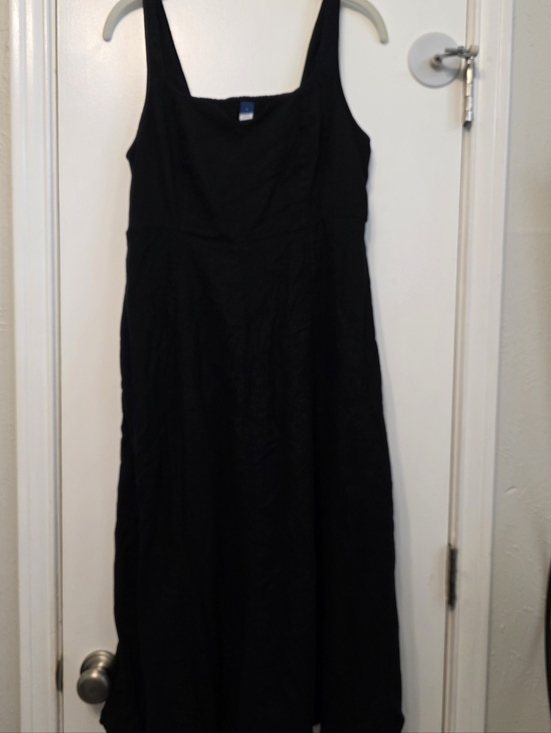 Old Navy Dresses & Skirts - Old Navy Black Fit & Flare Midi Dress
